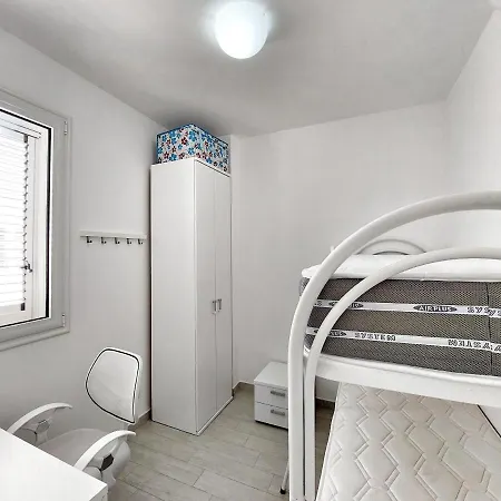 Ivan Spiaggiabianca Deluxe - A 20 Metri Dal Mare Apartment *